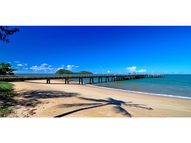 123 Williams Esplanade, Palm Cove QLD 4879