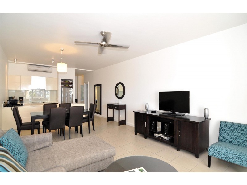 123 Williams Esplanade, Palm Cove QLD 4879