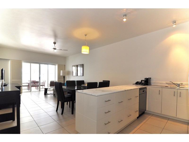 123 Williams Esplanade, Palm Cove QLD 4879