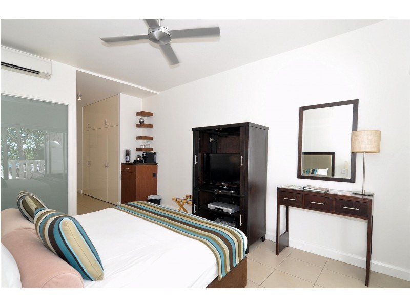 123 Williams Esplanade, Palm Cove QLD 4879