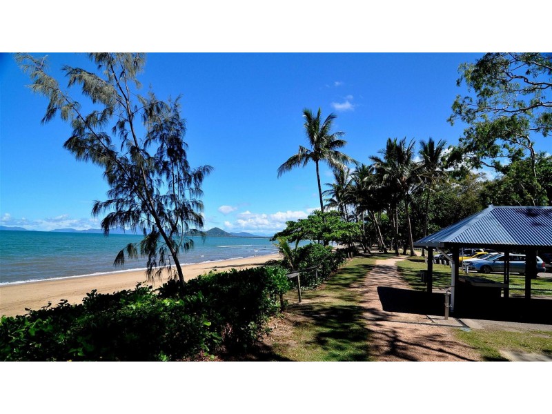 123 Williams Esplanade, Palm Cove QLD 4879