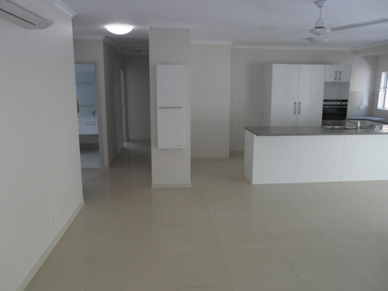 57A Cedar Rd, Palm Cove QLD 4879