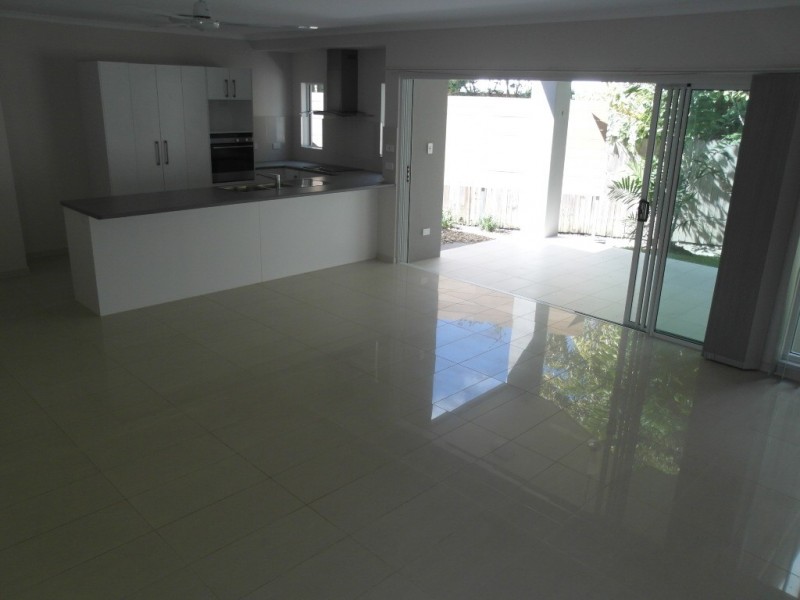 57A Cedar Rd, Palm Cove QLD 4879