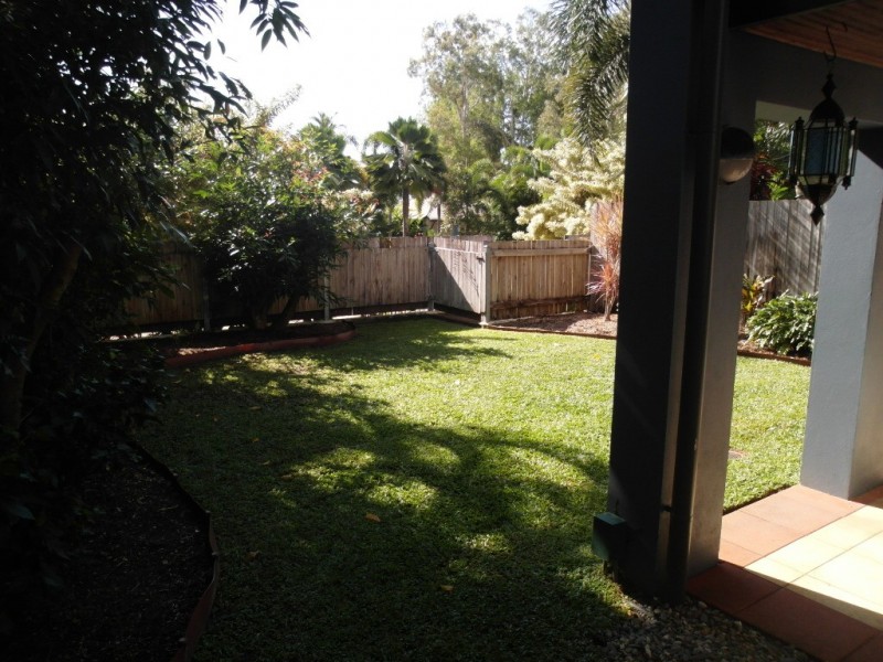 18/5-7 Arlington Esp, Clifton Beach QLD 4879