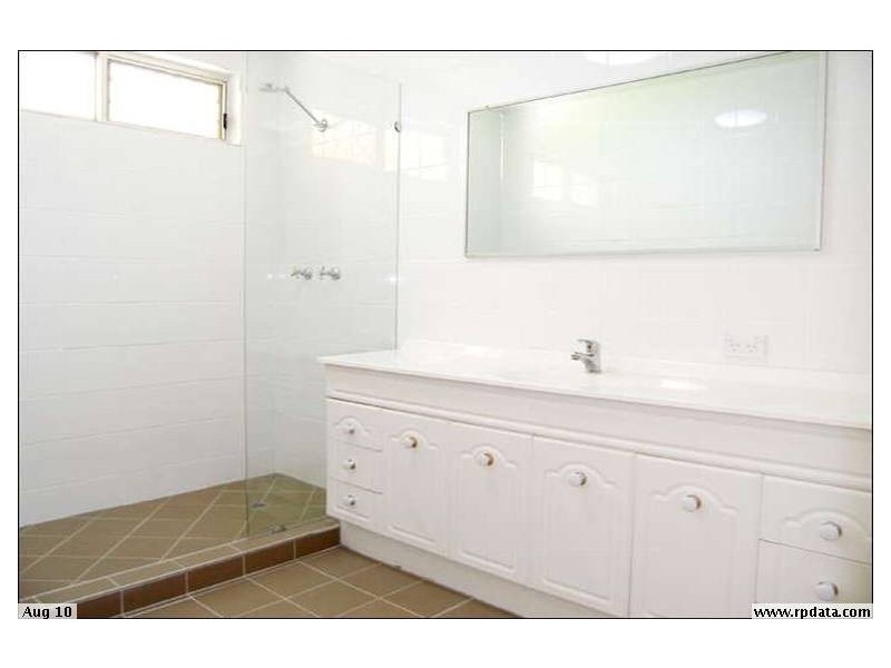 38 Madang St, Trinity Beach QLD 4879