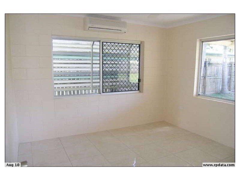 38 Madang St, Trinity Beach QLD 4879