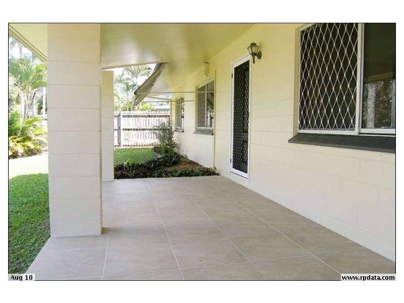 38 Madang St, Trinity Beach QLD 4879