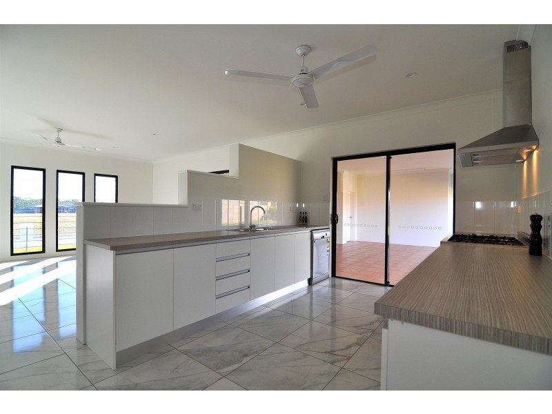 3 Wren Close, Mareeba QLD 4880