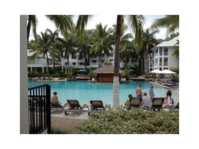 123 Williams Esplanade, Palm Cove QLD 4879