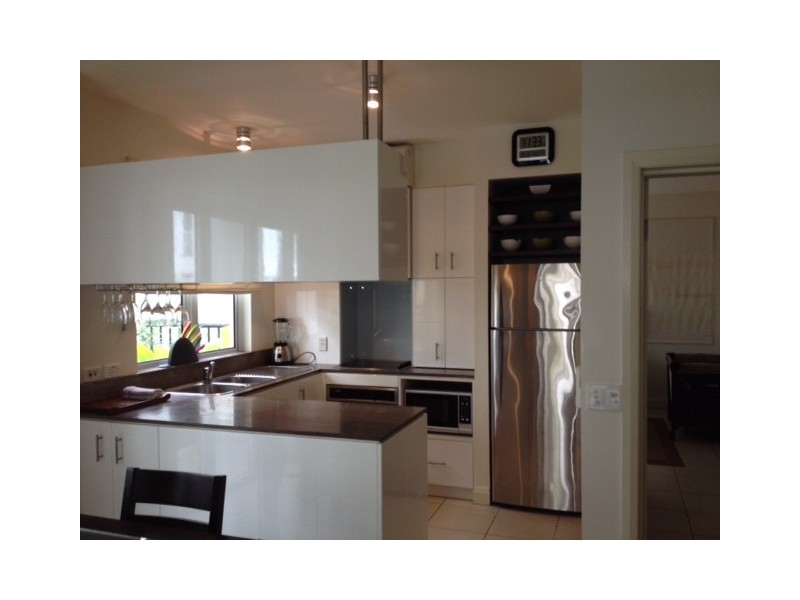 123 Williams Esplanade, Palm Cove QLD 4879