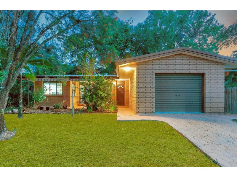 35 Beaver Street, Clifton Beach QLD 4879