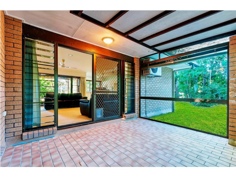 35 Beaver Street, Clifton Beach QLD 4879