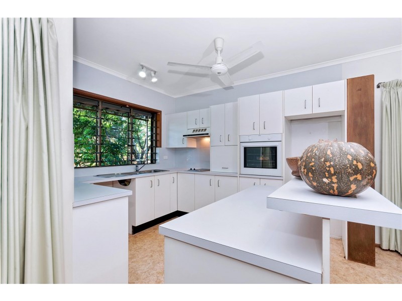 35 Beaver Street, Clifton Beach QLD 4879