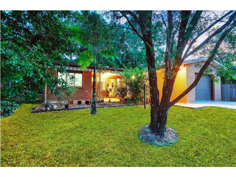 35 Beaver Street, Clifton Beach QLD 4879