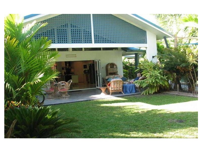 5 Brolga St, Kewarra Beach QLD 4879
