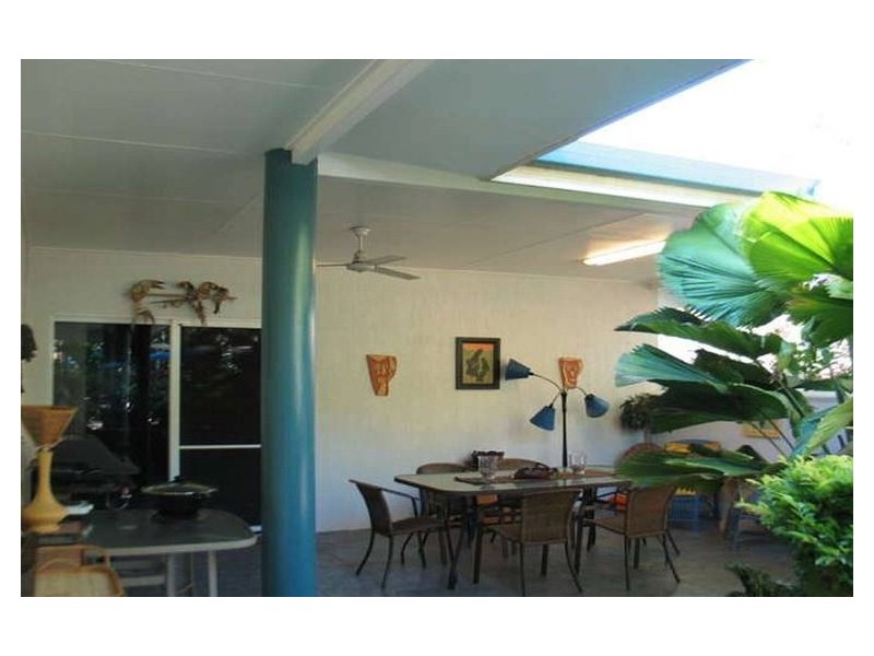 5 Brolga St, Kewarra Beach QLD 4879
