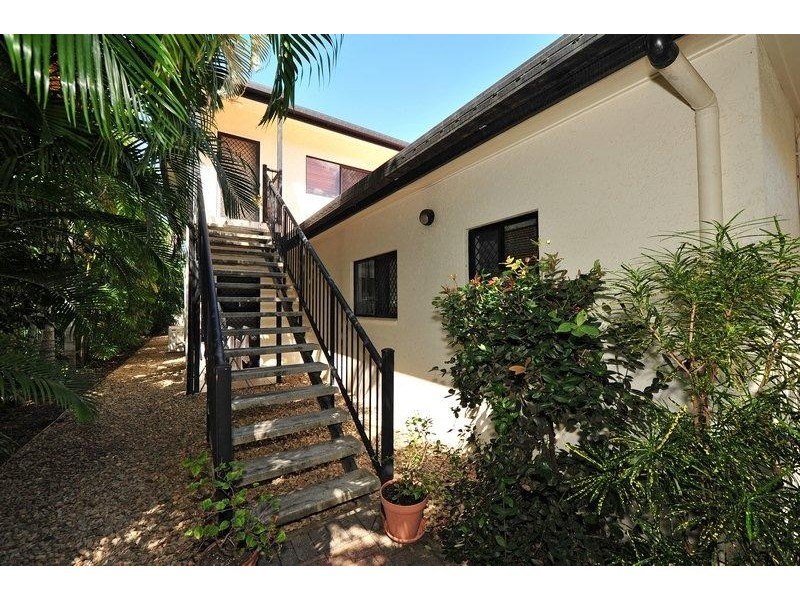 13/65 Cedar Road, Palm Cove QLD 4879