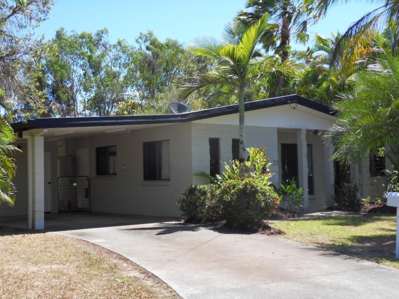 39 Periwinkle Avenue, Trinity Beach QLD 4879