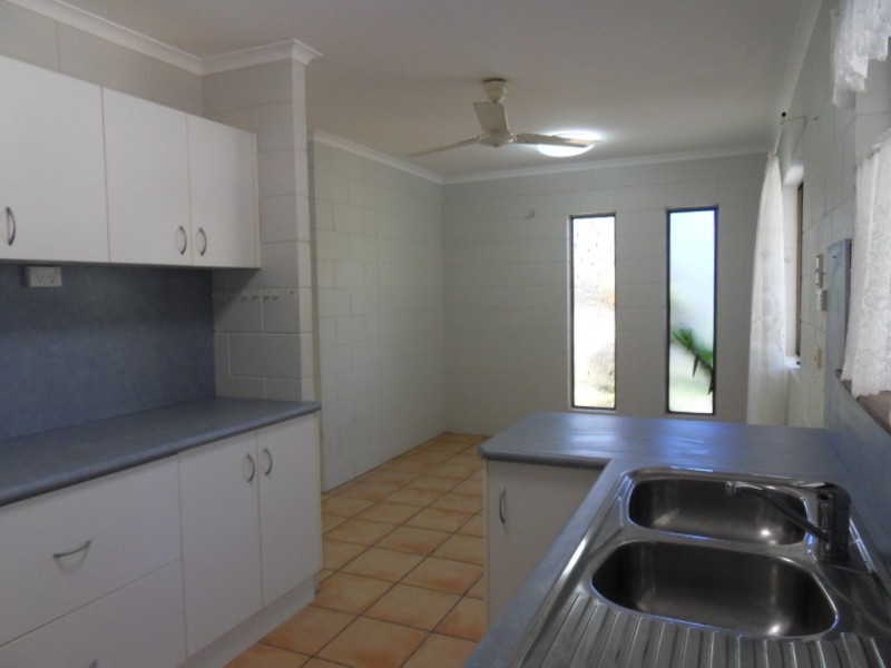 39 Periwinkle Avenue, Trinity Beach QLD 4879
