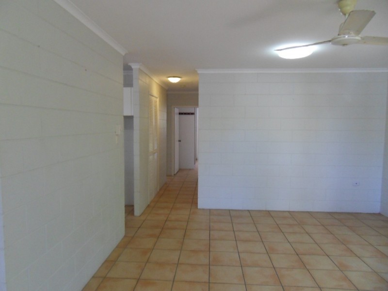 39 Periwinkle Avenue, Trinity Beach QLD 4879