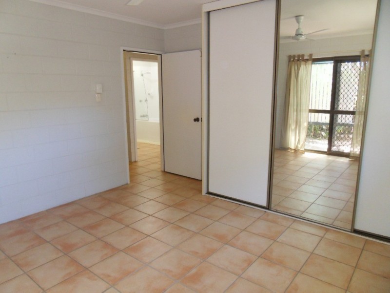 39 Periwinkle Avenue, Trinity Beach QLD 4879