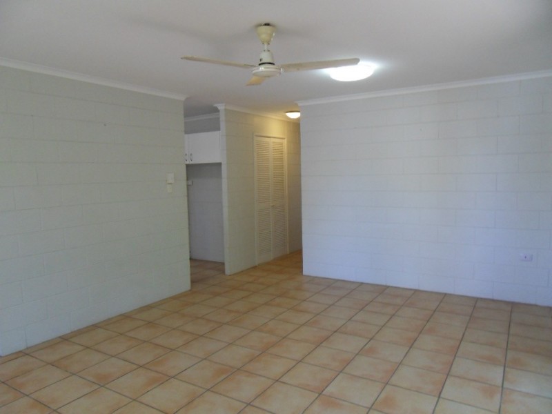 39 Periwinkle Avenue, Trinity Beach QLD 4879