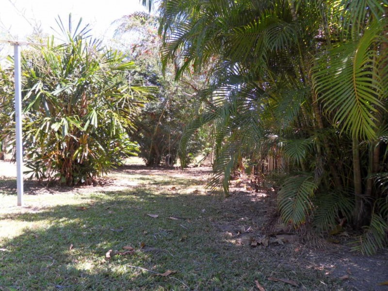 39 Periwinkle Avenue, Trinity Beach QLD 4879