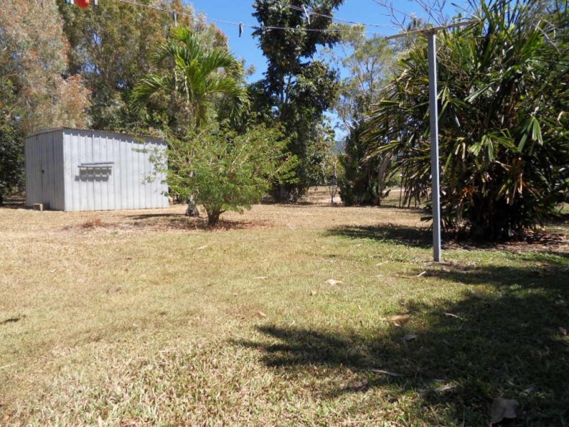 39 Periwinkle Avenue, Trinity Beach QLD 4879