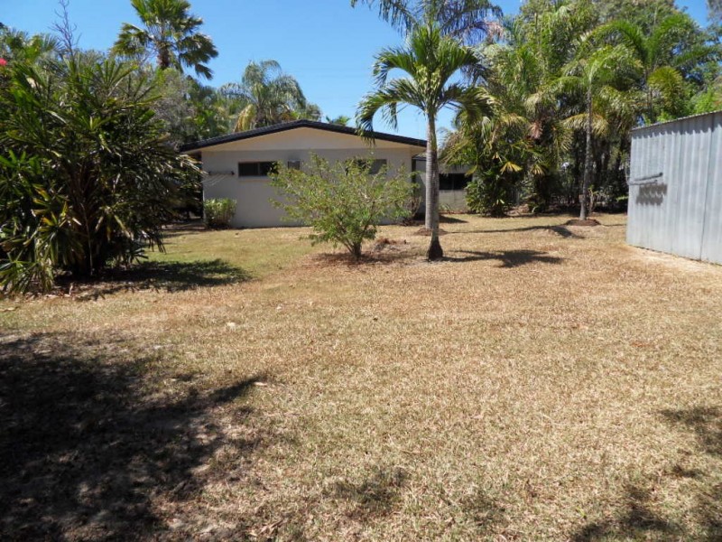 39 Periwinkle Avenue, Trinity Beach QLD 4879