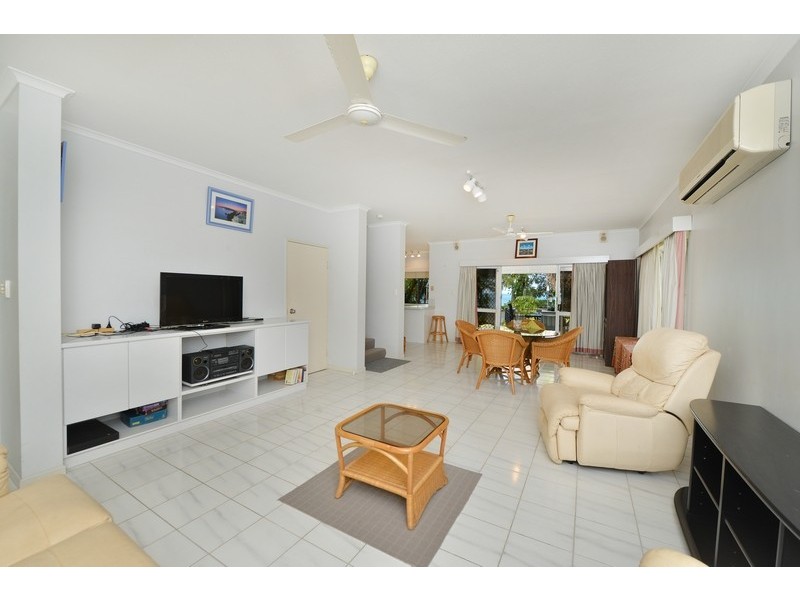 99 Arlington Esp, Clifton Beach QLD 4879