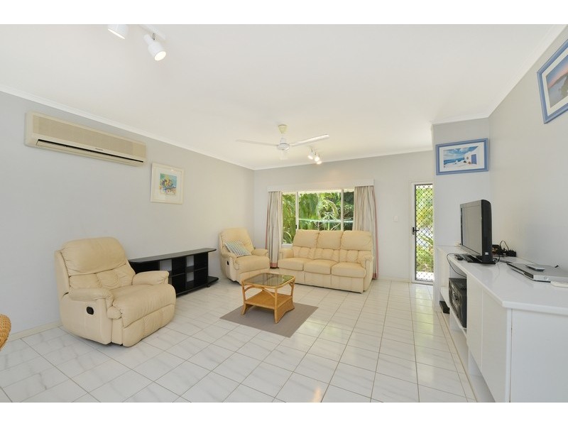 99 Arlington Esp, Clifton Beach QLD 4879