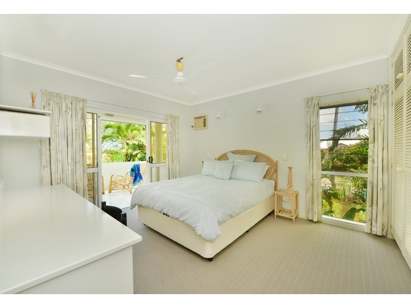 99 Arlington Esp, Clifton Beach QLD 4879