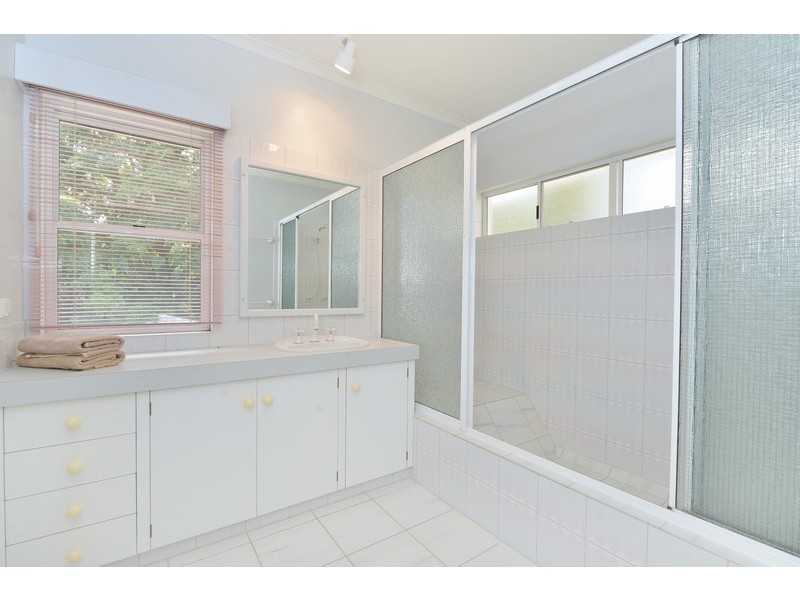 99 Arlington Esp, Clifton Beach QLD 4879