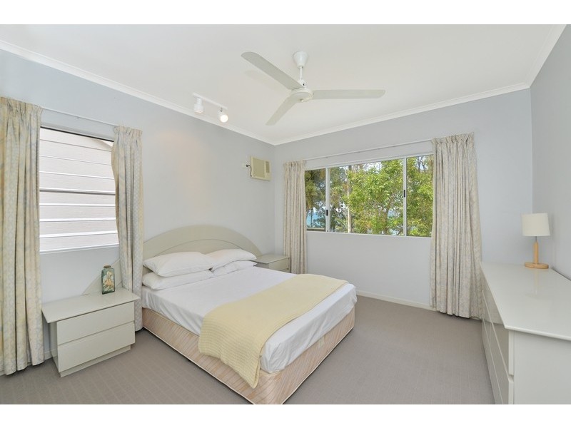99 Arlington Esp, Clifton Beach QLD 4879