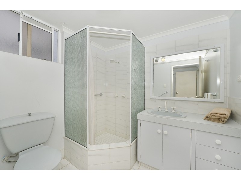 99 Arlington Esp, Clifton Beach QLD 4879