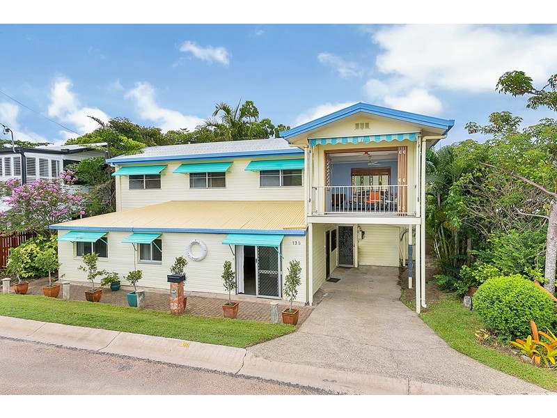 135 O’Shea Esplanade, Machans Beach QLD 4878