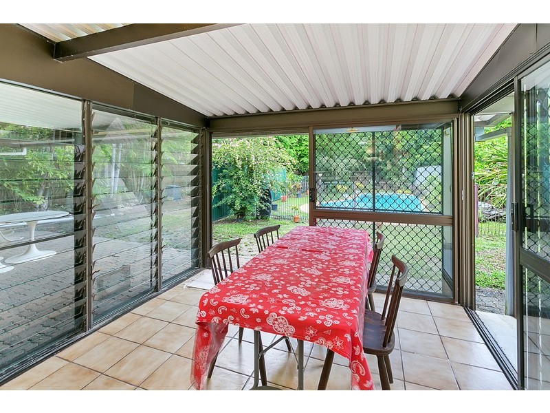 135 O’Shea Esplanade, Machans Beach QLD 4878