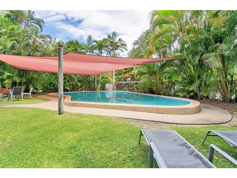 11/5 Amphora Street, Palm Cove QLD 4879