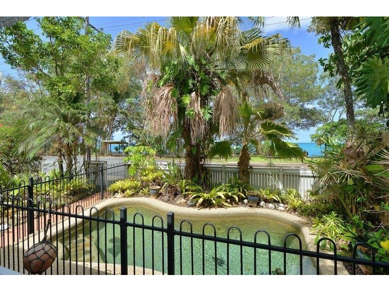 99 Arlington Esplanade, Clifton Beach QLD 4879