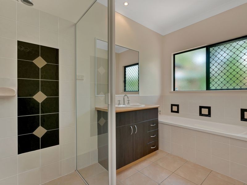 11 Bronte Close, Kewarra Beach QLD 4879