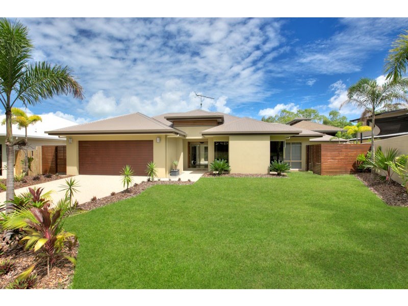 9 Sennfeld, Palm Cove QLD 4879
