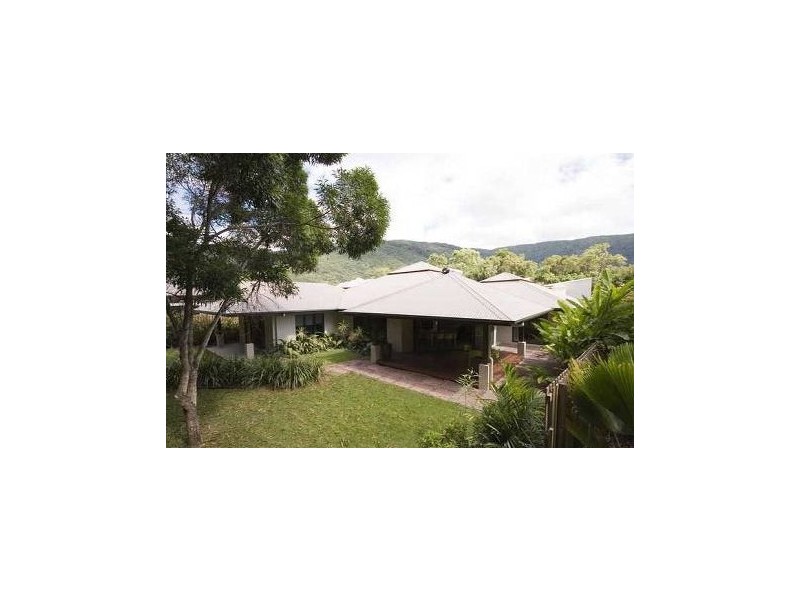 3 Muller Street, Palm Cove QLD 4879