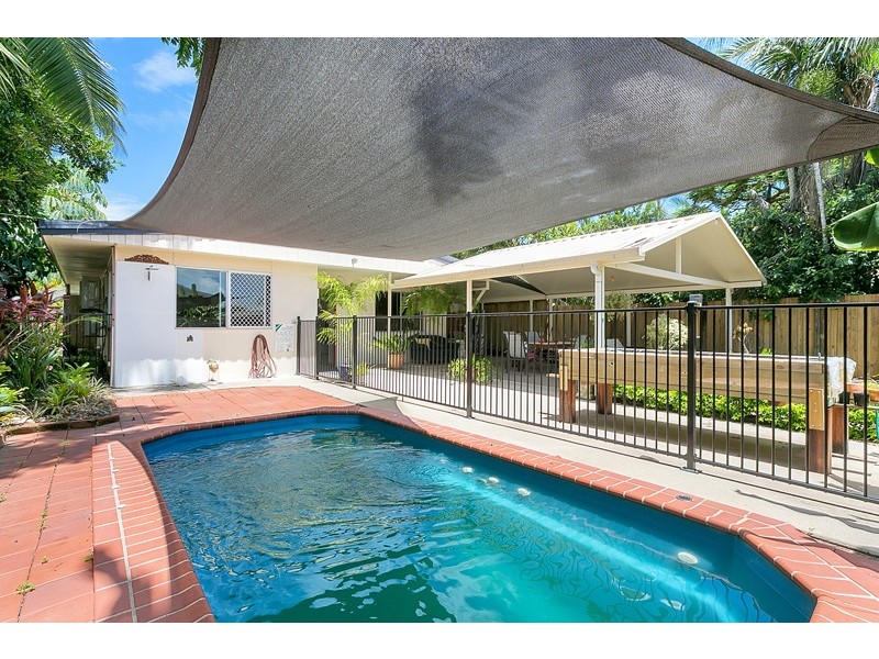 98 Marshall Street, Machans Beach QLD 4878