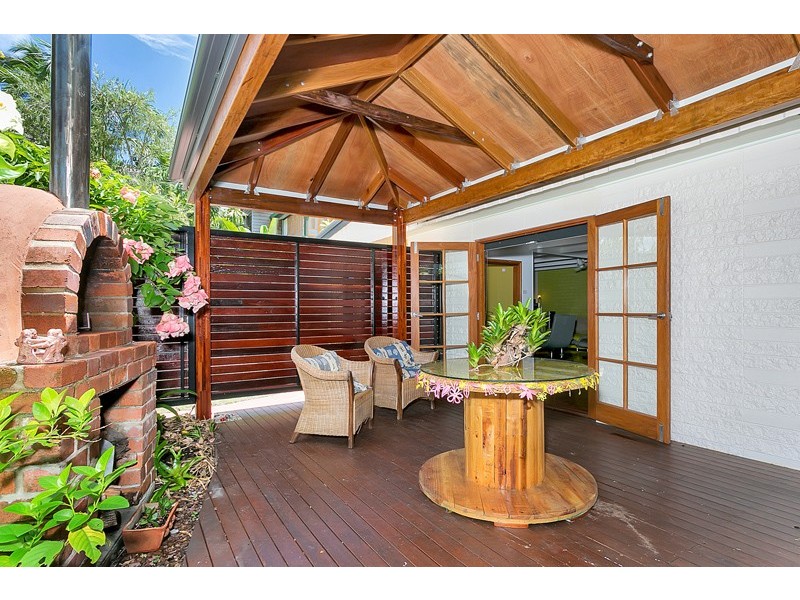 98 Marshall Street, Machans Beach QLD 4878