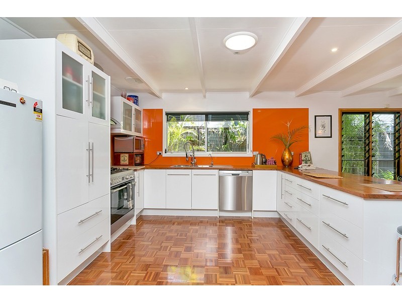 98 Marshall Street, Machans Beach QLD 4878