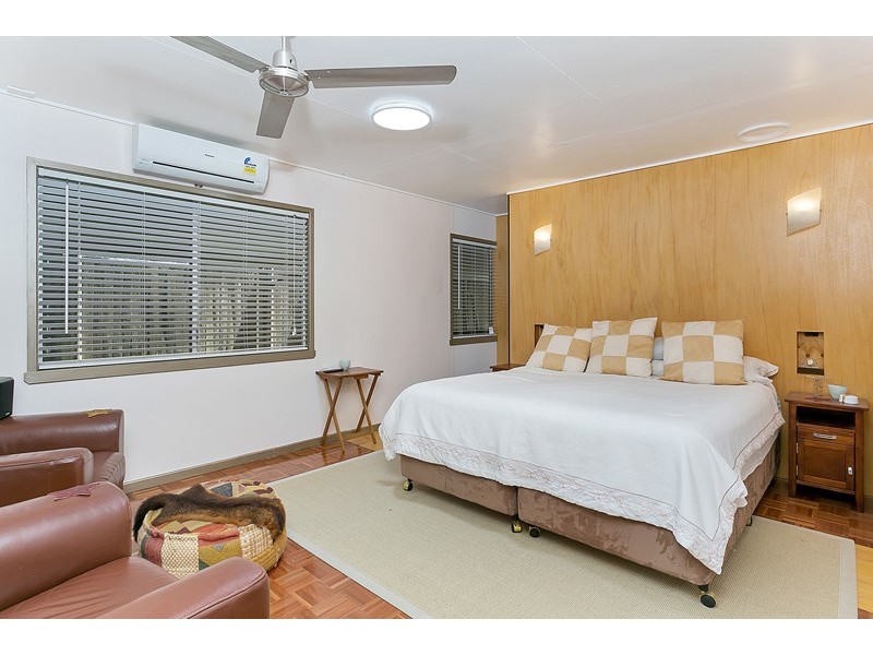 98 Marshall Street, Machans Beach QLD 4878