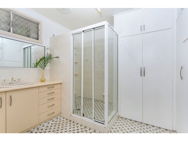 98 Marshall Street, Machans Beach QLD 4878