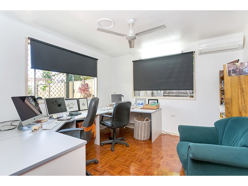 98 Marshall Street, Machans Beach QLD 4878