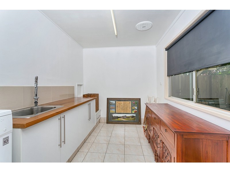 98 Marshall Street, Machans Beach QLD 4878