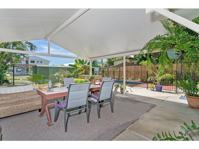 98 Marshall Street, Machans Beach QLD 4878